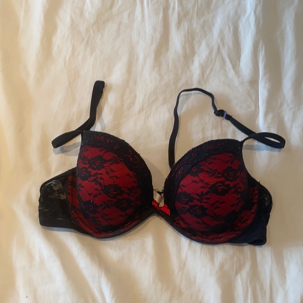 La Senza Black & Red Bra size 32C